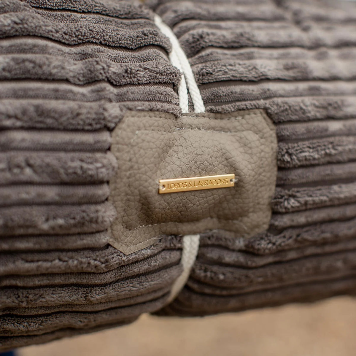 Travel Mat in Essentials Dark Grey
