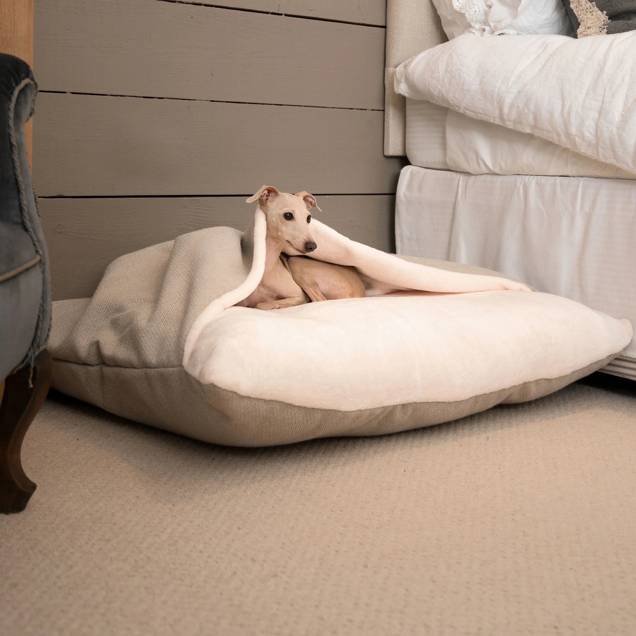 Bed in Natural Herringbone