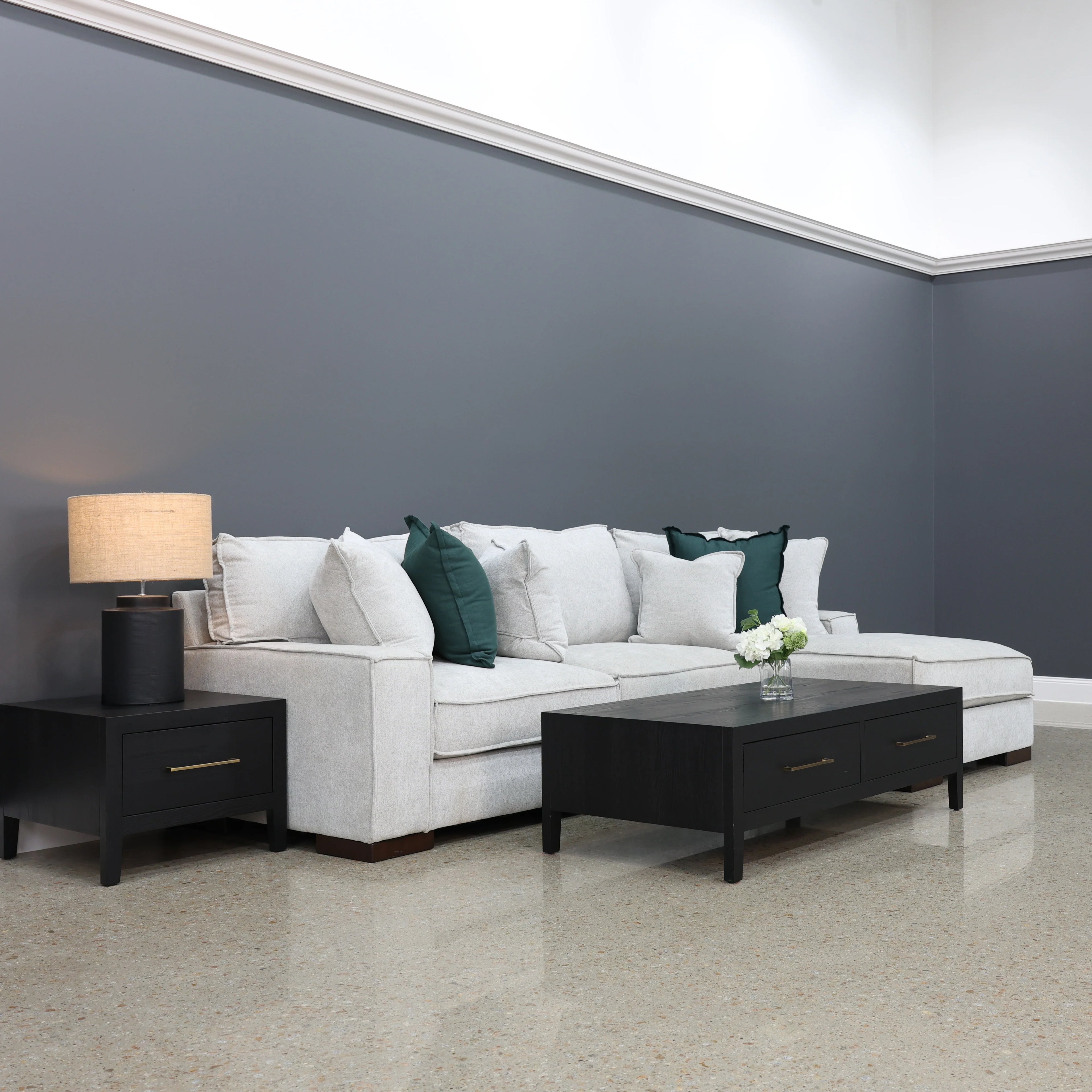 Gembrook RHF Sofa Chaise Light Grey
