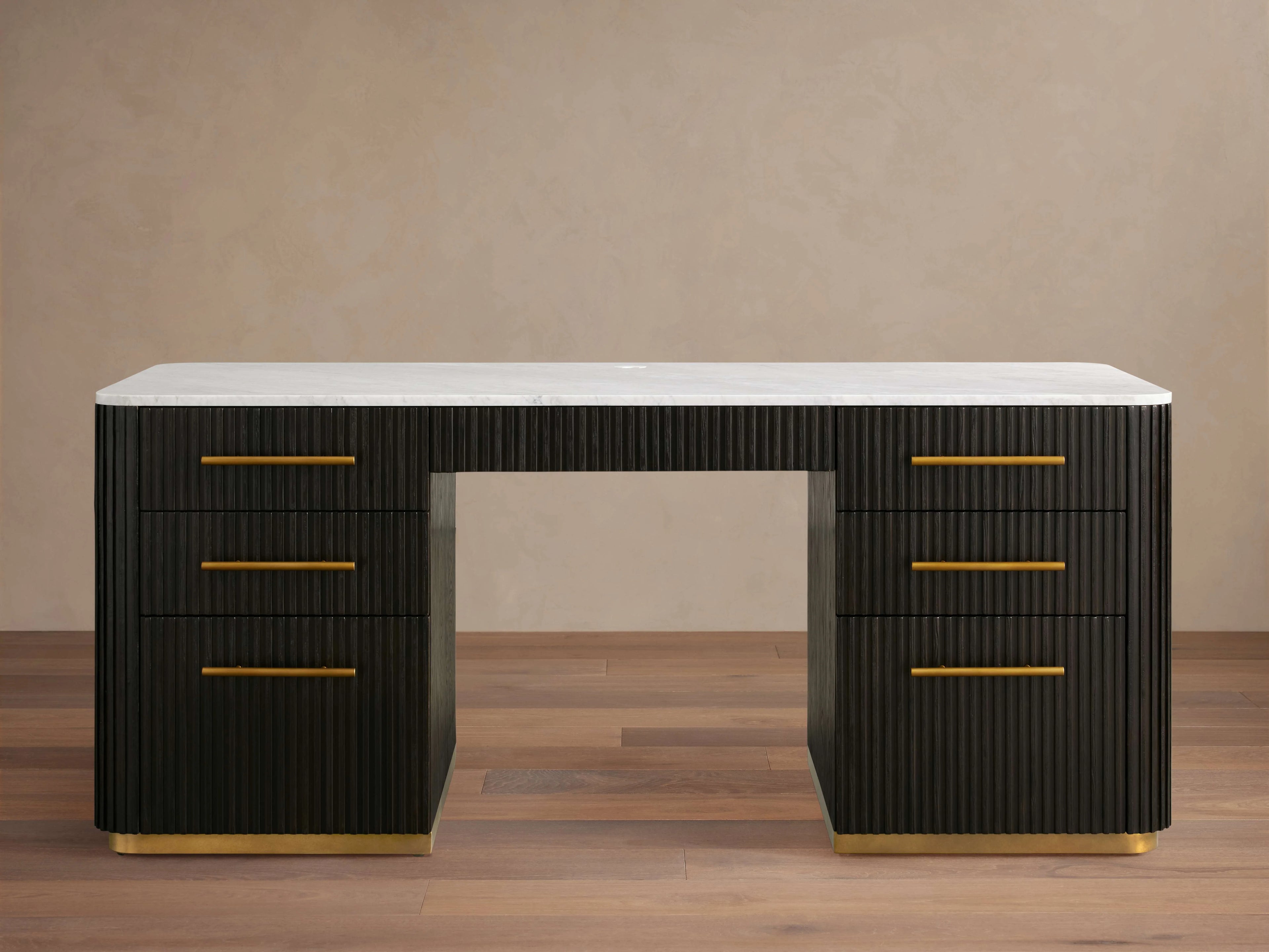 Executive Desk – Style 13
