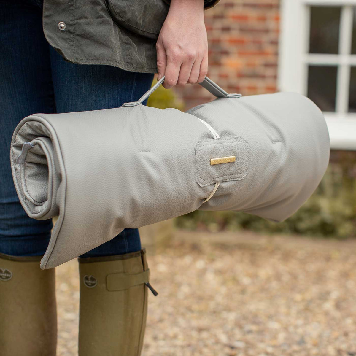 Travel Mat in Granite Rhino Faux Leather