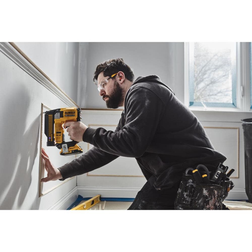 20V 23-Gauge Cordless Pin Nailer Kit