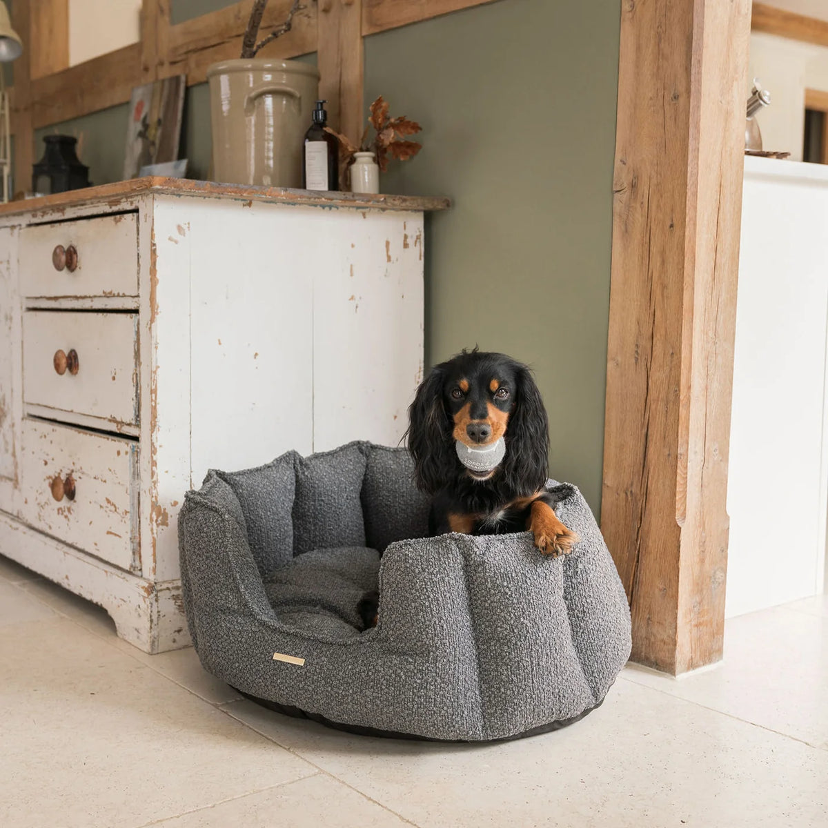 High Wall Bed For Dogs in Bouclé