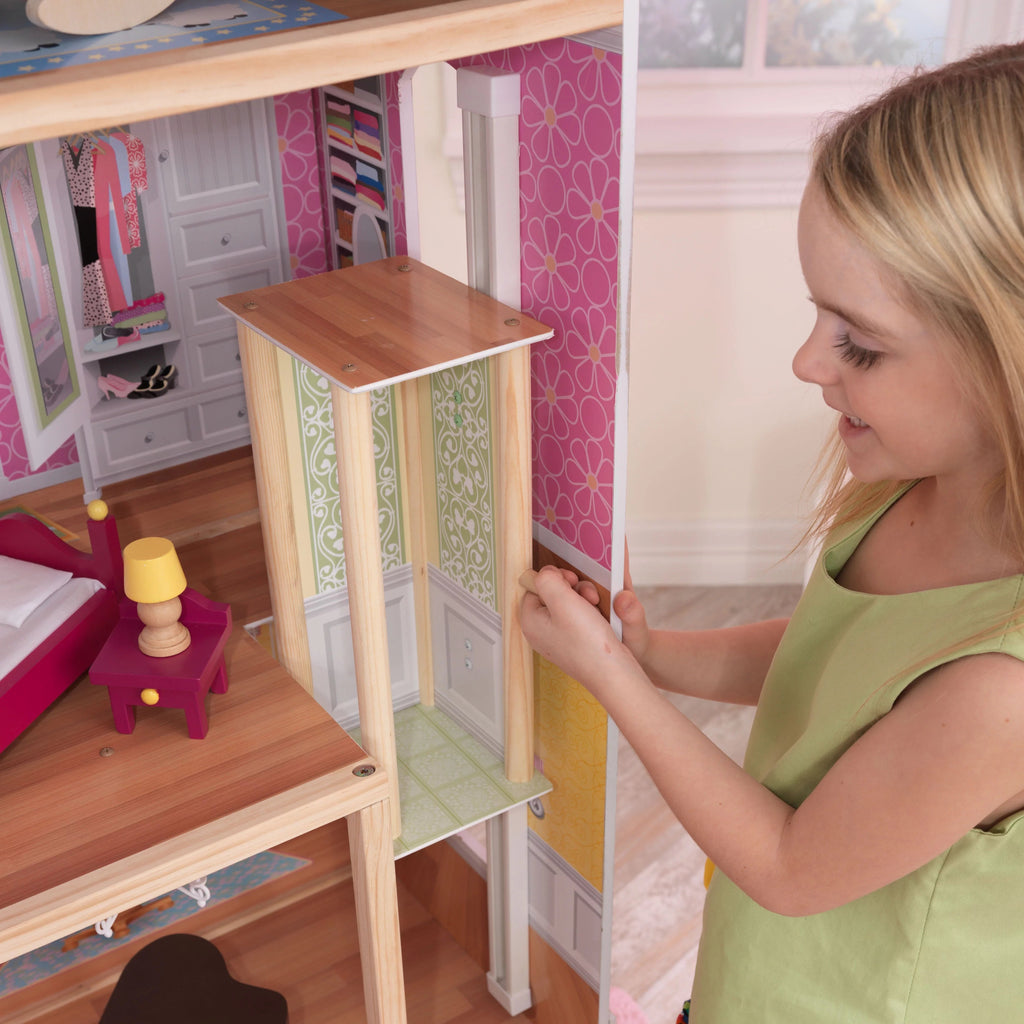 Wooden Dollhouse with 34 Accessories