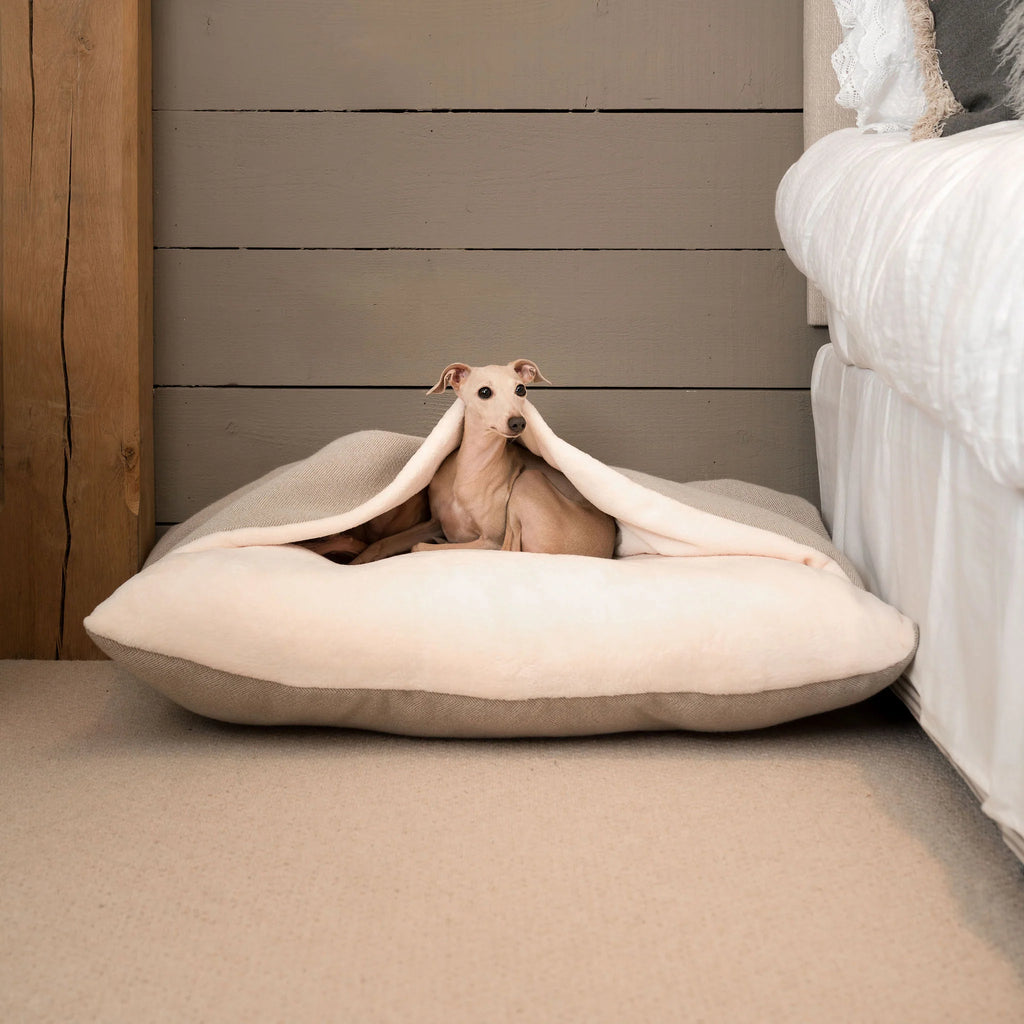 Bed in Natural Herringbone