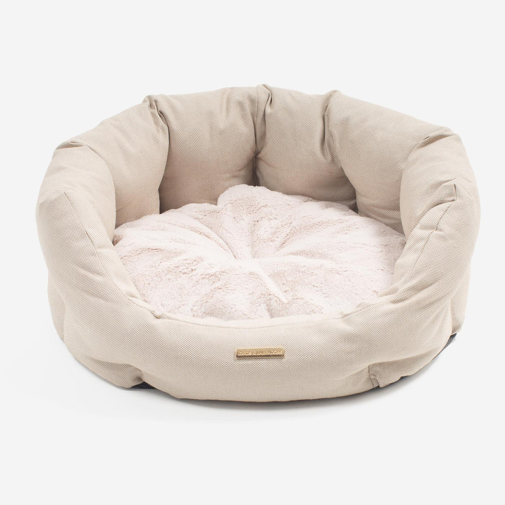 Oval Bed in Linen