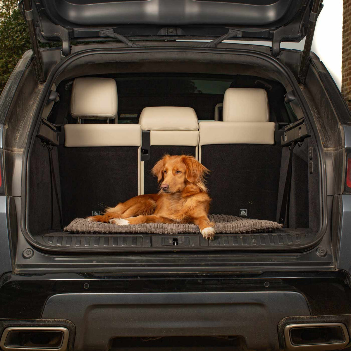 Travel Mat in Essentials Dark Grey