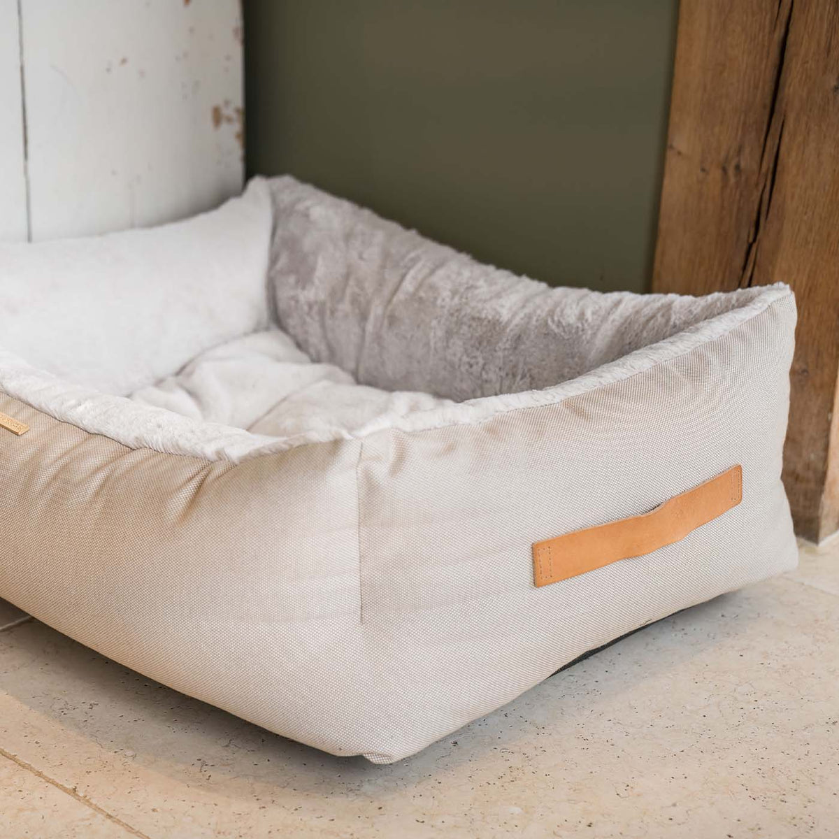 Box Bed in Linen