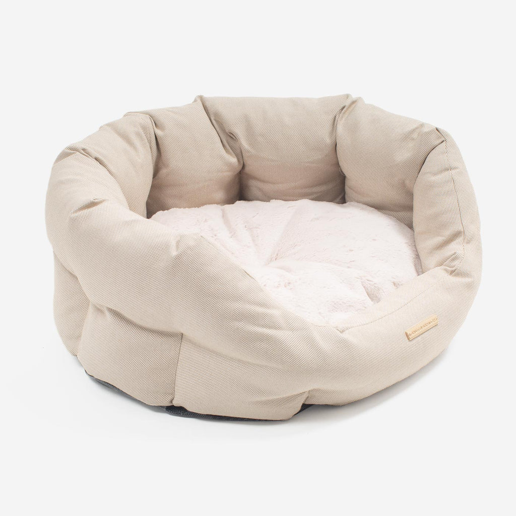 Oval Bed in Linen