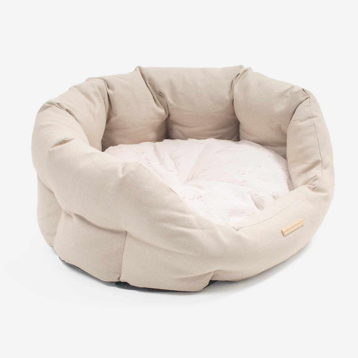 Oval Bed in Linen