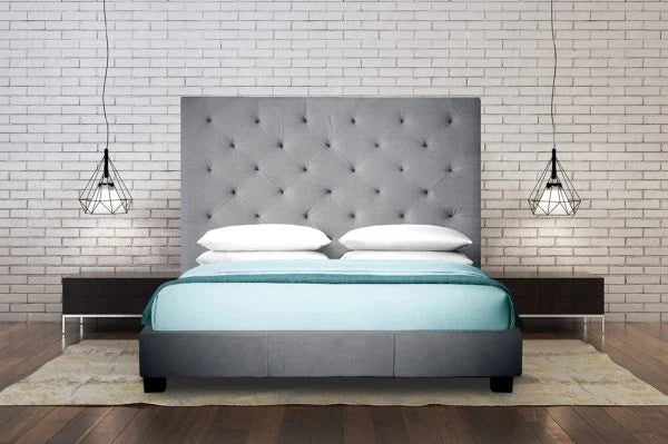 R164 Deep Button Tufted Upholstered Platform Bed