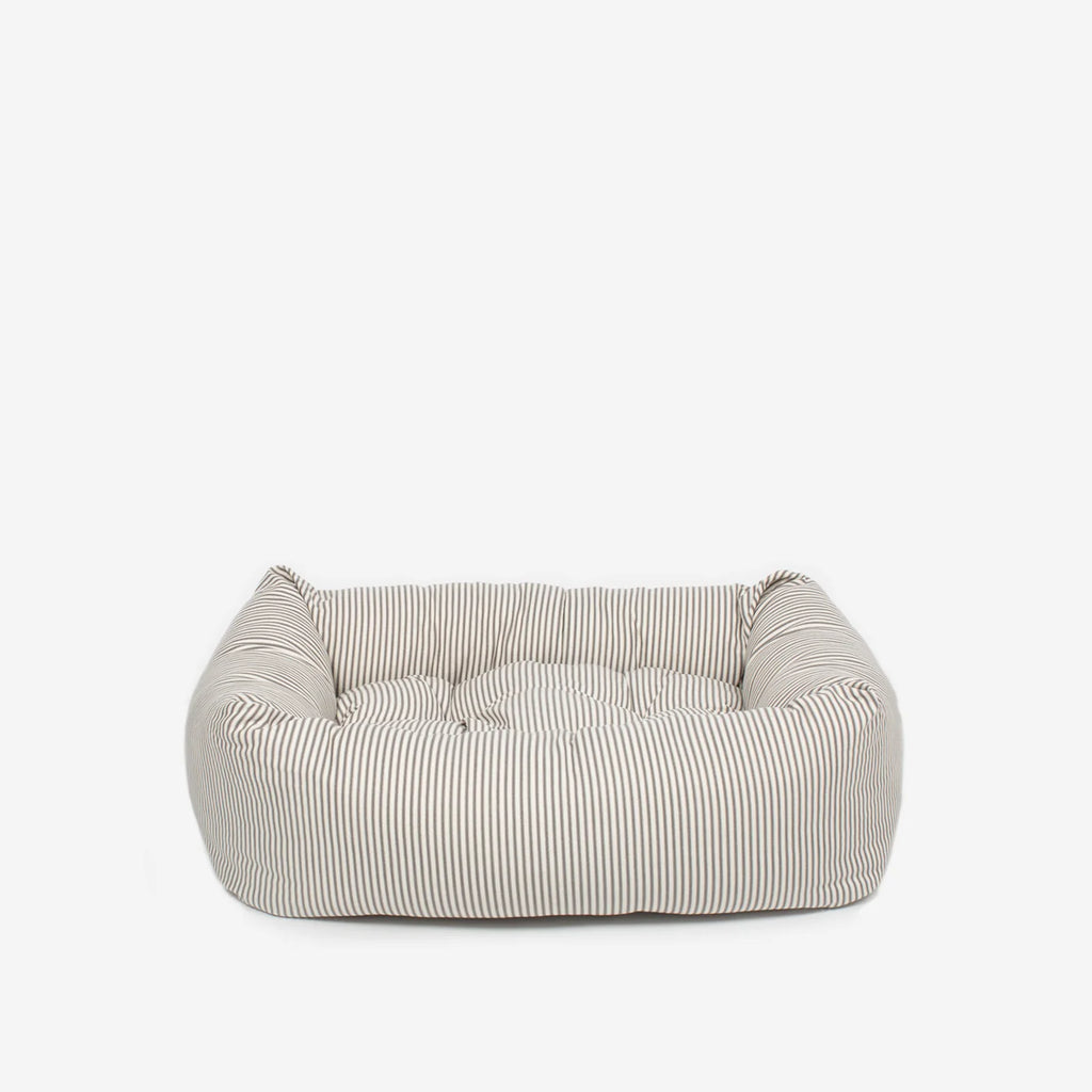 Cozy & Calming Puppy Cage Bed in Spots & Stripes