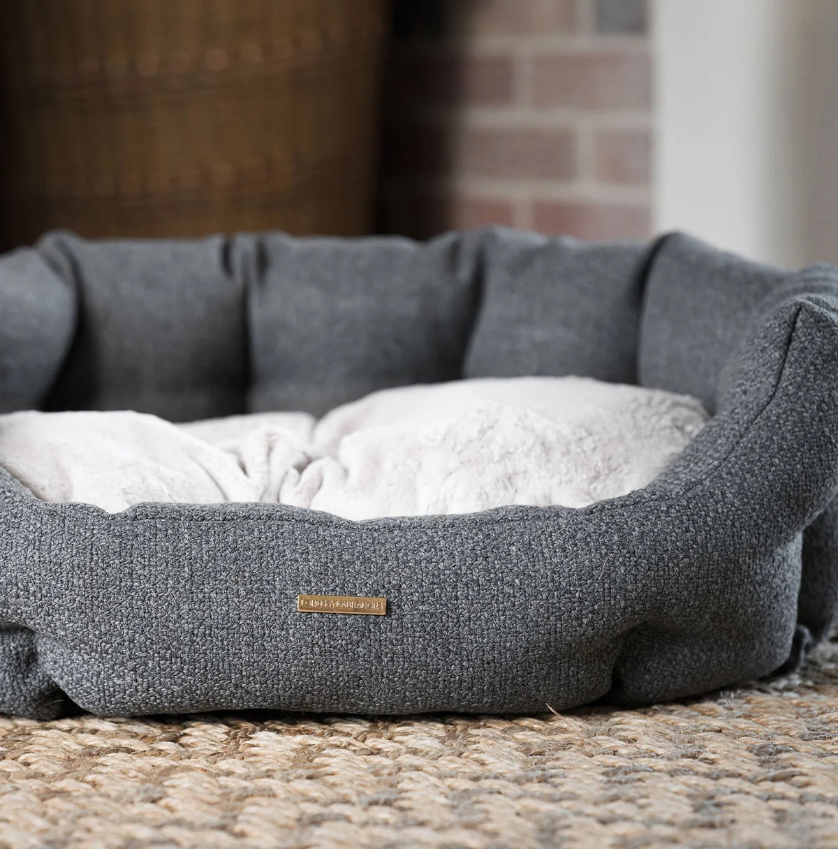 Oval Bed in Graphite