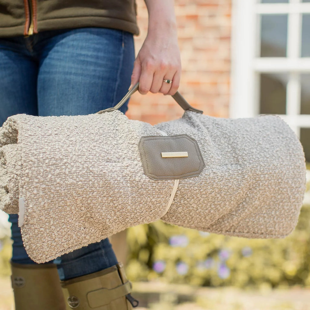 Travel Mat in Mink Bouclé