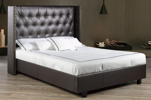 R166 Wingback Tufted Upholstered Platform Bed