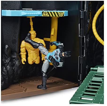 Giant Transforming Superhero Playset with 4 Action Figures and Accessories
