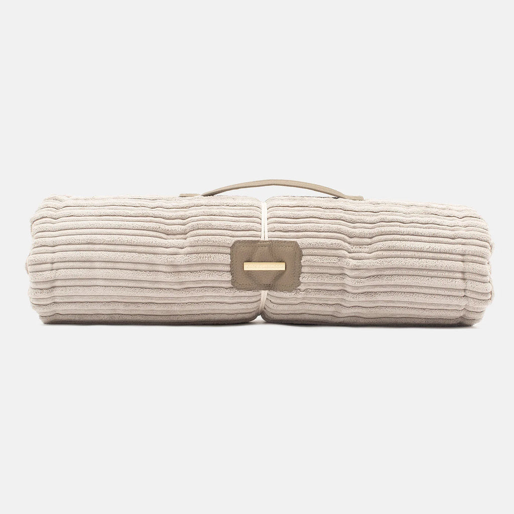 Travel Mat in Essentials Light Grey Variant 2