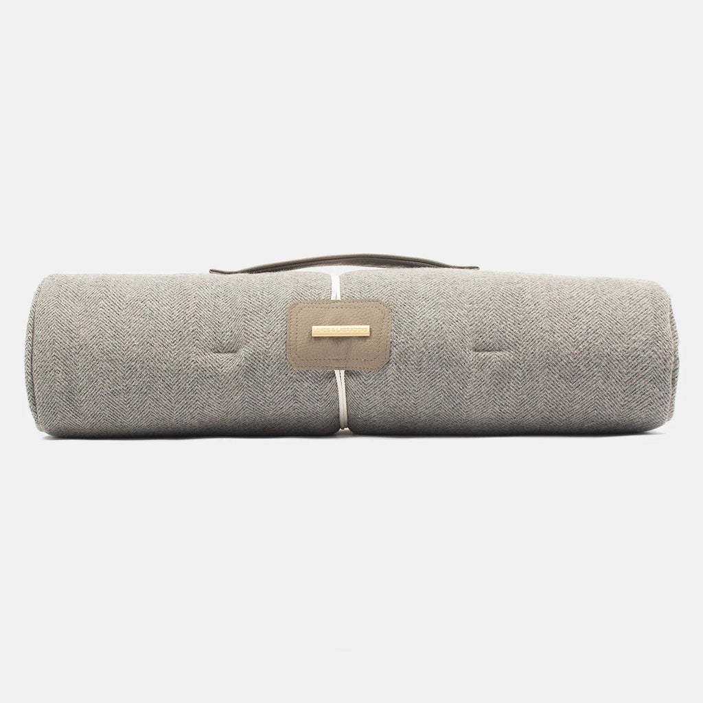 Travel Mat in Pewter Herringbone Tweed