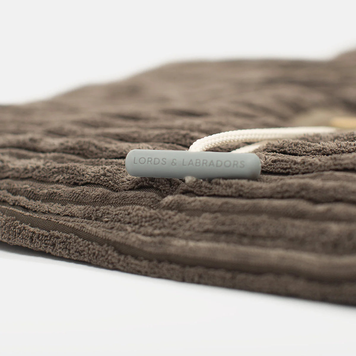 Travel Mat in Essentials Dark Grey