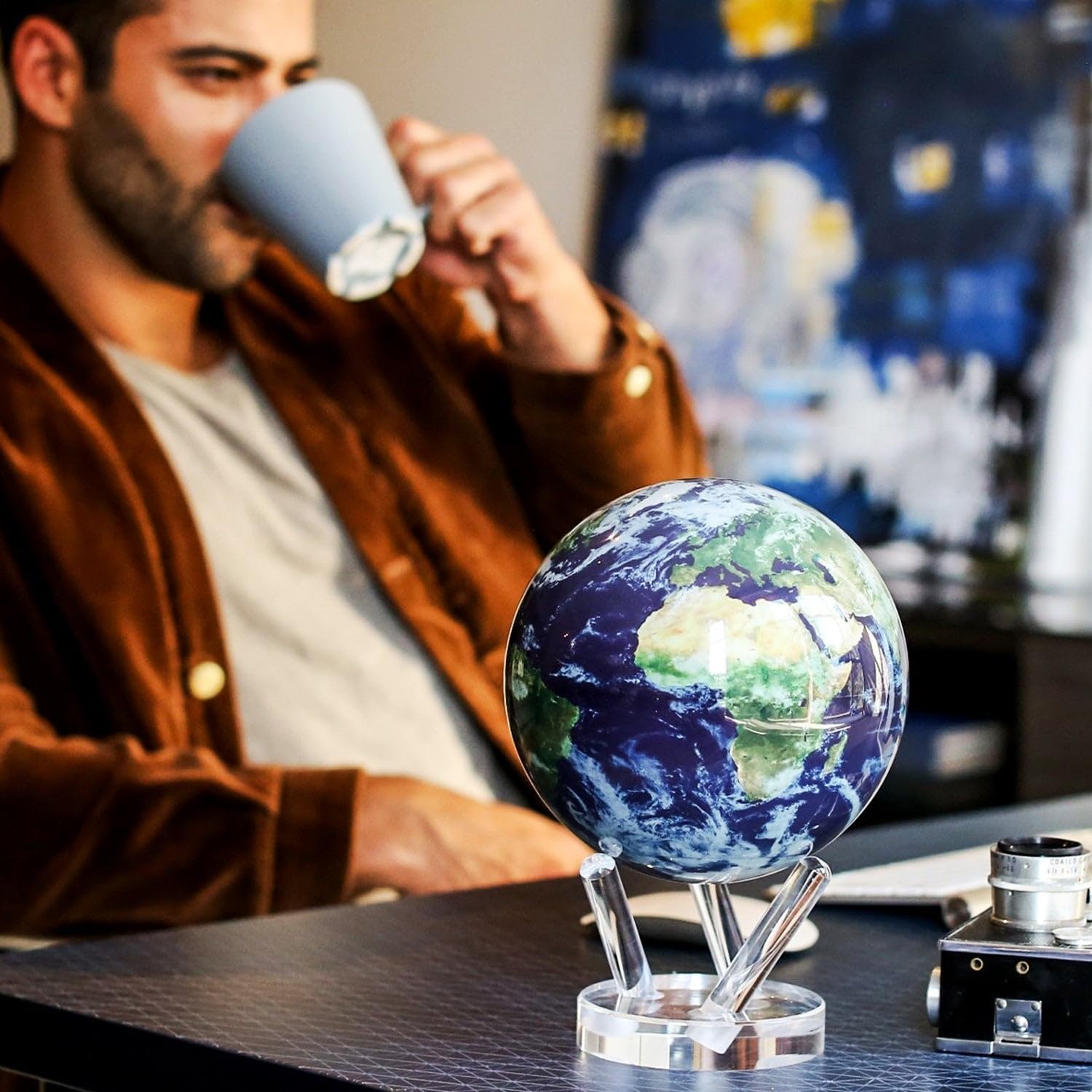 4.5-Inch Self-Rotating Earth Globe with Cloud Design, Light-Powered