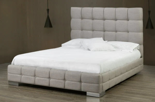 R188 Tufted Upholstered Platform Bed
